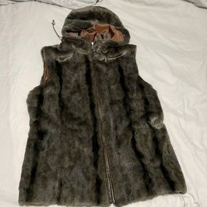 XL Danier Outerwear Vest